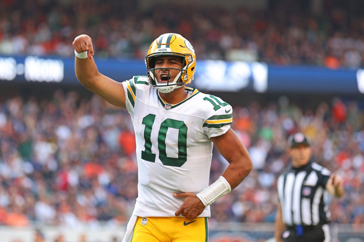 brgridiron's tweet photo. BREAKING: Jordan Love and the Packers agree to a 4-year, $220M deal, per @RapSheet 

There is a new highest paid QB in NFL HISTORY 💰 https://t.co/T9Qdxvt8QY