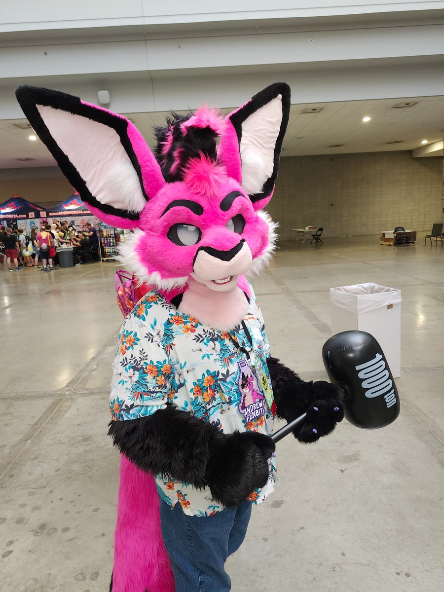 AndrewFenbit's tweet photo. Merry #FursuitFriday from the #Fenbit https://t.co/BDmfKxyQ5r