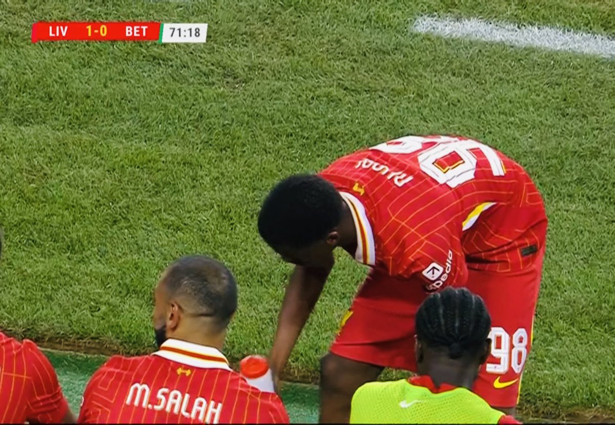 ShenzhenLFC's tweet photo. Great performance boy👍@TreyNyoni https://t.co/MYbndwsG1b
