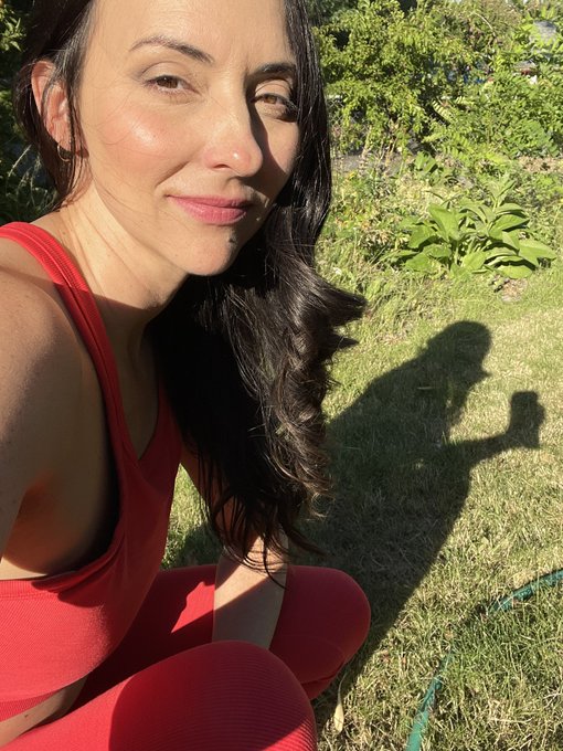 Ty to the clips binger on my manyvids today! https://t.co/rIuLVls9kW