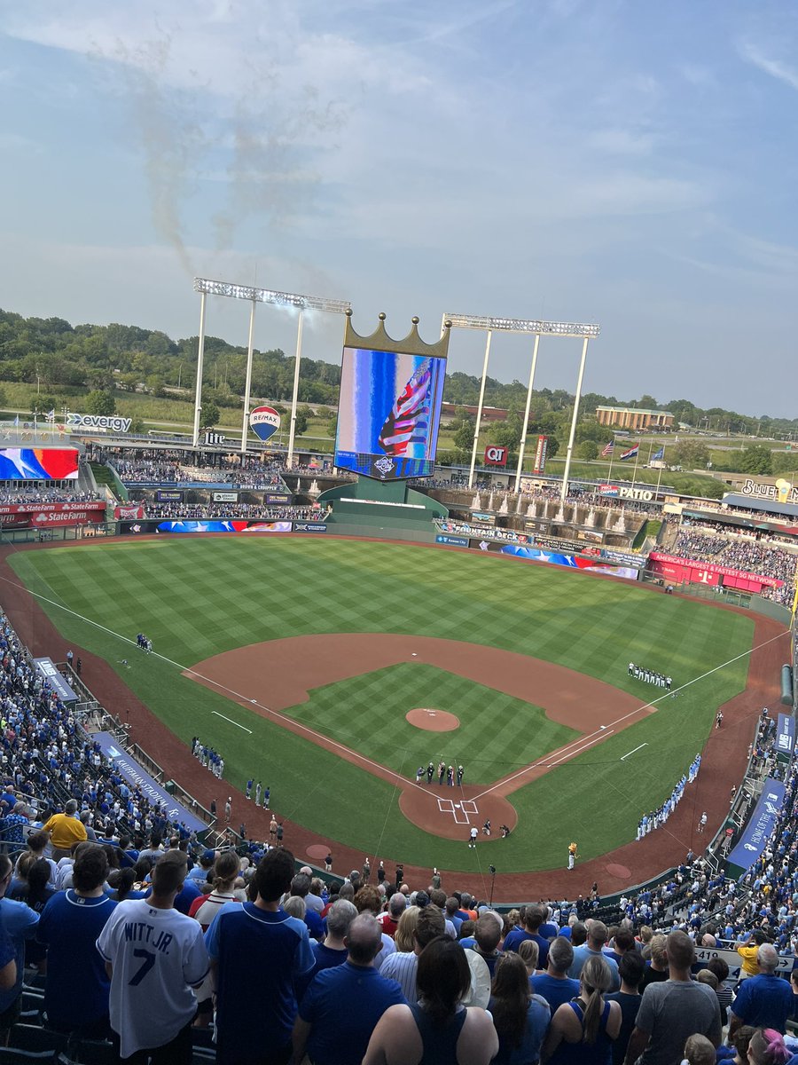 pfauth1965's tweet photo. MLB Trip ‘24 - Game 1
CHC@KCR - Kauffman Stadium 
#YouHaveToSeeIt https://t.co/HdxBF2ZsO3