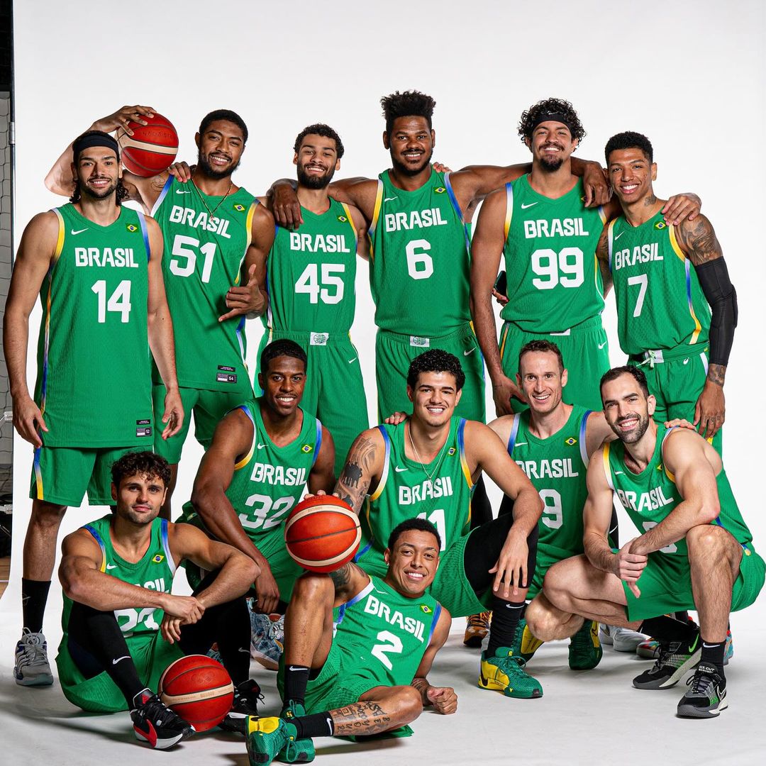 VENHA CONHECER OS 12 JOGADORES QUE VÃO DEFENDER A SELEÇÃO BRASILEIRA!

🏀

🧵  ⬇️ Segue o breve fio abaixo!