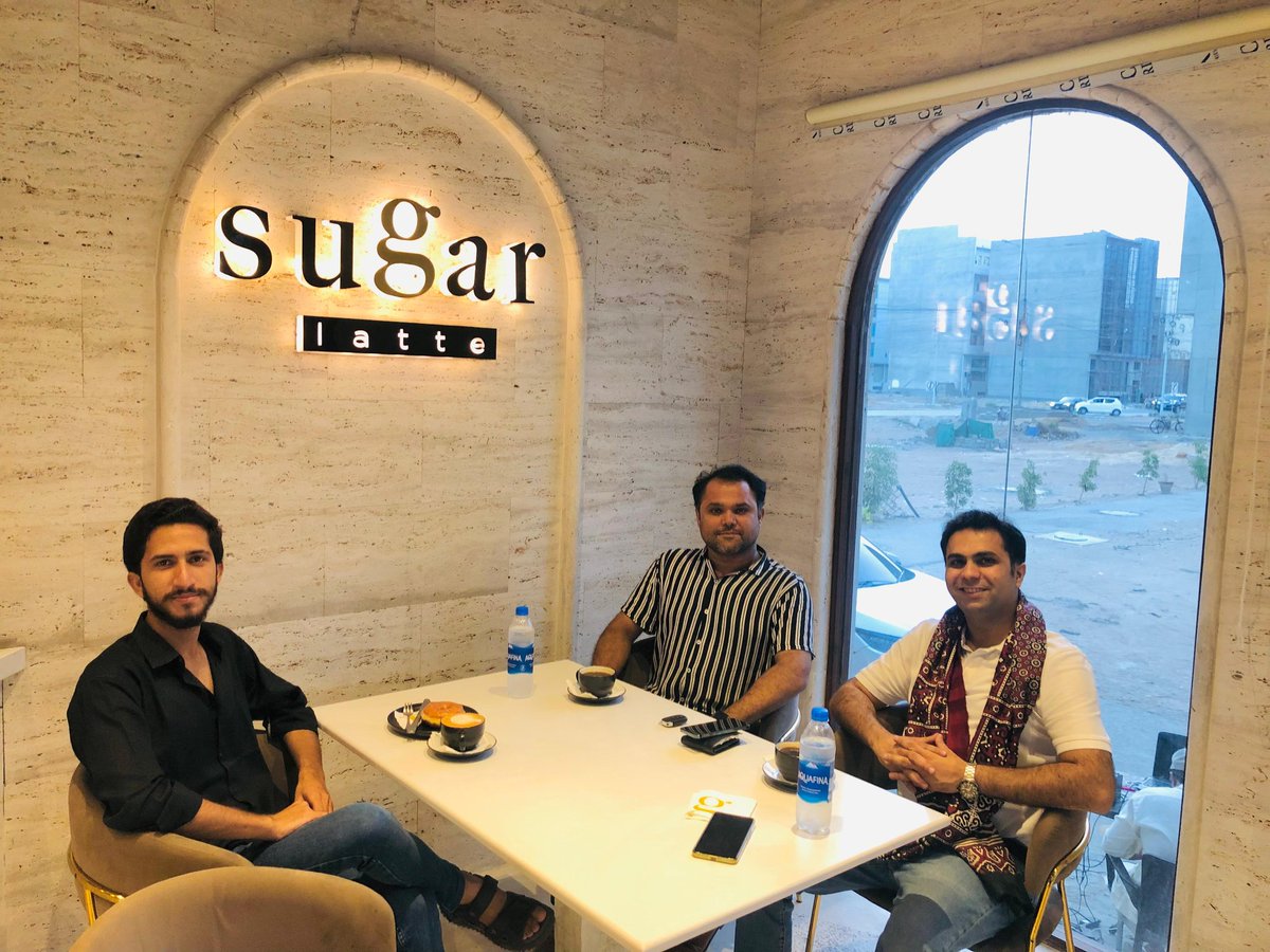 He is barrister Imran Akbar Rind. He is the owner of a nice and charming personality. It was a second meetup with barrister Sahab. So creative and inspiring man he is! Meeting him is always a source of learning new and creative things. Thank you for hosting such a great evening.