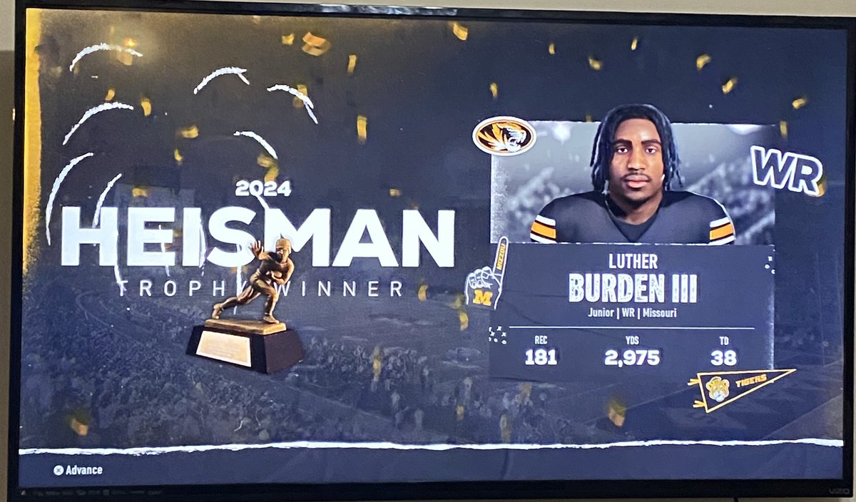 g_hagerty's tweet photo. @lutherburden3 🐯#STP https://t.co/jCi09nzJmM