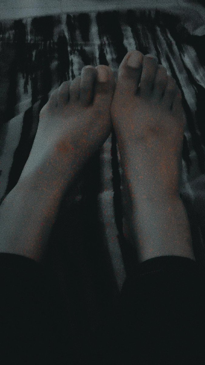 00mNaay's tweet photo. Por fin viernes๐
#Feetseller #feets #bearfeets #Feetfinder #piesbonitos #pics https://t.co/SSQiQkxFrd