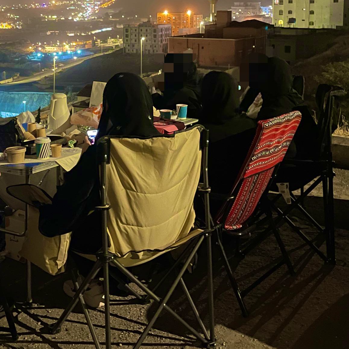 re_e147's tweet photo. ممتنه ومحظوظه لوجودكم بحياتي 🤍🤍.." https://t.co/6V48TgeZlx