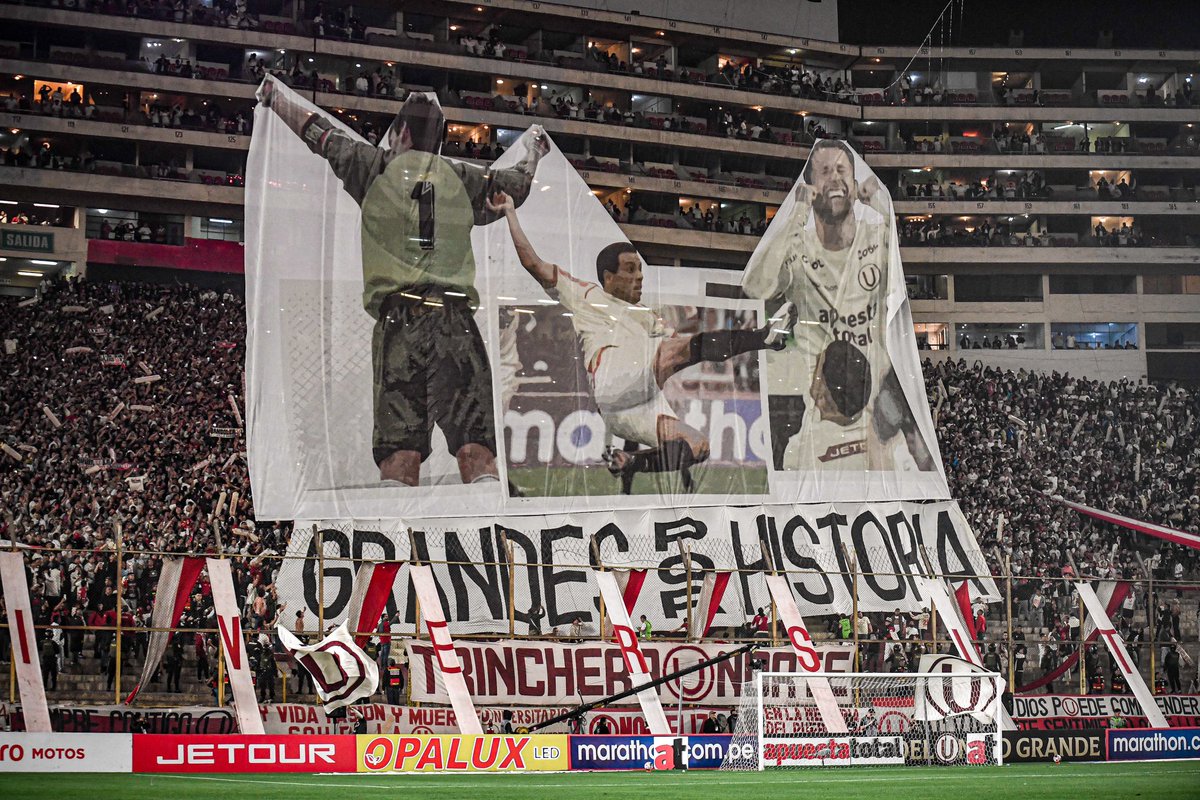 Liga1TeApuesto's tweet photo. 🏟️ 𝗘𝗹 𝗠𝗼𝗻𝘂𝗺𝗲𝗻𝘁𝗮𝗹 𝗿𝗲𝗰𝗶𝗯𝗲 𝘂𝗻𝗮 𝗻𝘂𝗲𝘃𝗮 𝗲𝗱𝗶𝗰𝗶𝗼́𝗻 𝗱𝗲𝗹 𝗖𝗹𝗮́𝘀𝗶𝗰𝗼 𝗱𝗲𝗹 𝗳𝘂́𝘁𝗯𝗼𝗹 𝗽𝗲𝗿𝘂𝗮𝗻𝗼

#Liga1TeApuesto
#ElADNdelHincha https://t.co/pCTSvYVpiU