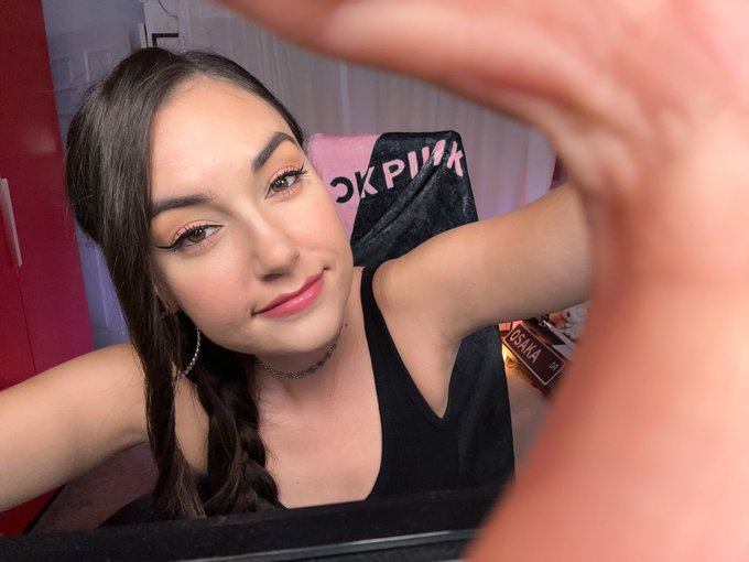 Watch Sasha Grey's leaked NSFW photo on TwXstars