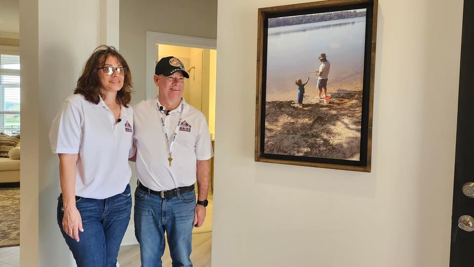 BuildingHomes4H's tweet photo. Today, we made history! U.S. Army Sergeant Peter Clark, a courageous veteran who suffered a TBI and multiple deployments’ worth of injuries, including exposure to burn pits and subsequent cancer, received the ultimate gift: a mortgage-free home! #1776Community #WelcomeHome https://t.co/qHmCmdCWLA