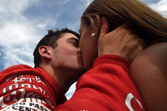 starknovio's tweet photo. 🏎️ A través de cada carrera y desafío, sé que siempre estás a mi lado, apoyándome en cada giro del camino. Juntos hemos creado una vida llena de amor, risas, y momentos inolvidables. ❤️ https://t.co/FTHv73YqRG