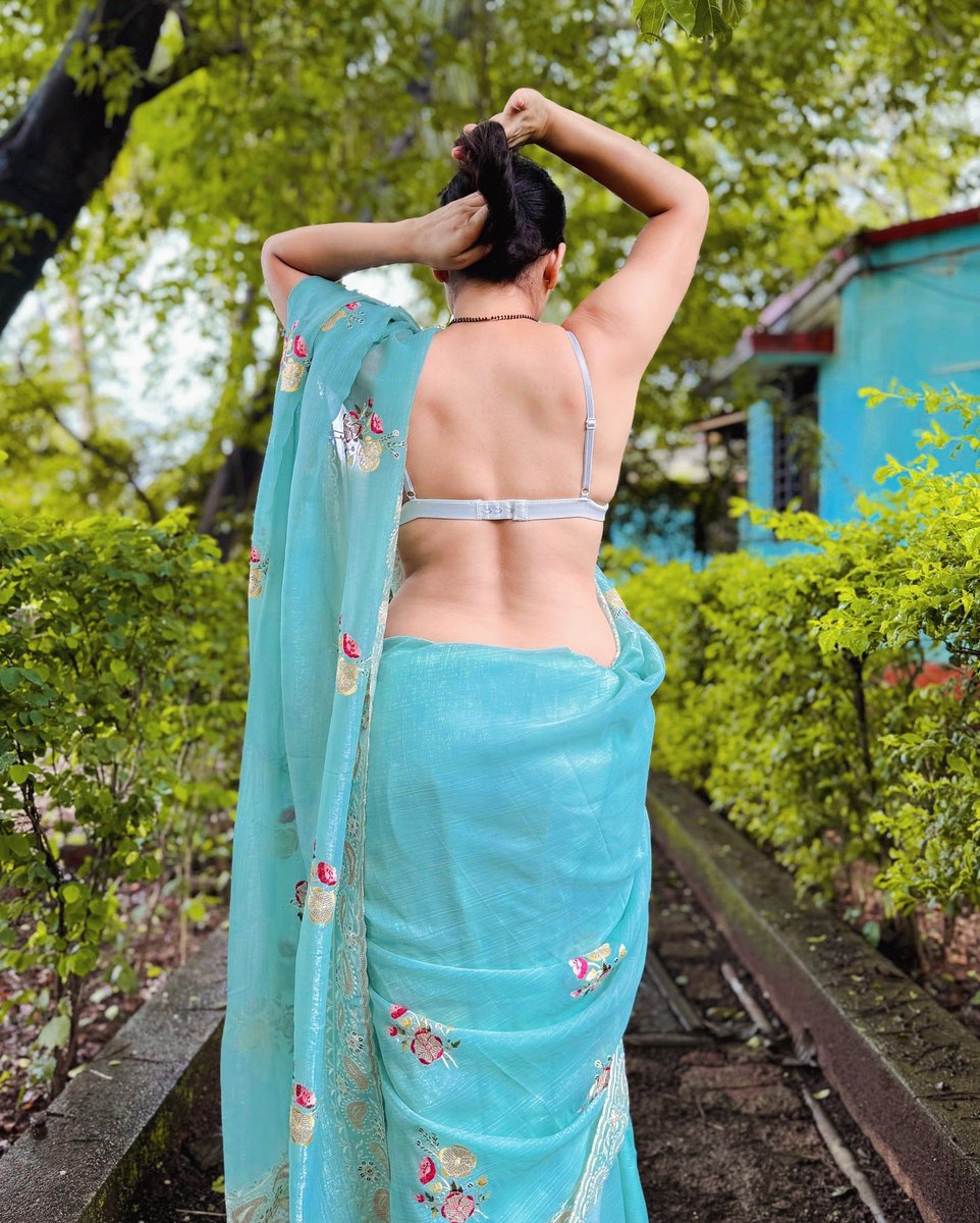 realrenuchandra's tweet photo. #backless #backlesssaree #saree #sareelove https://t.co/GWGKmHvO8x
