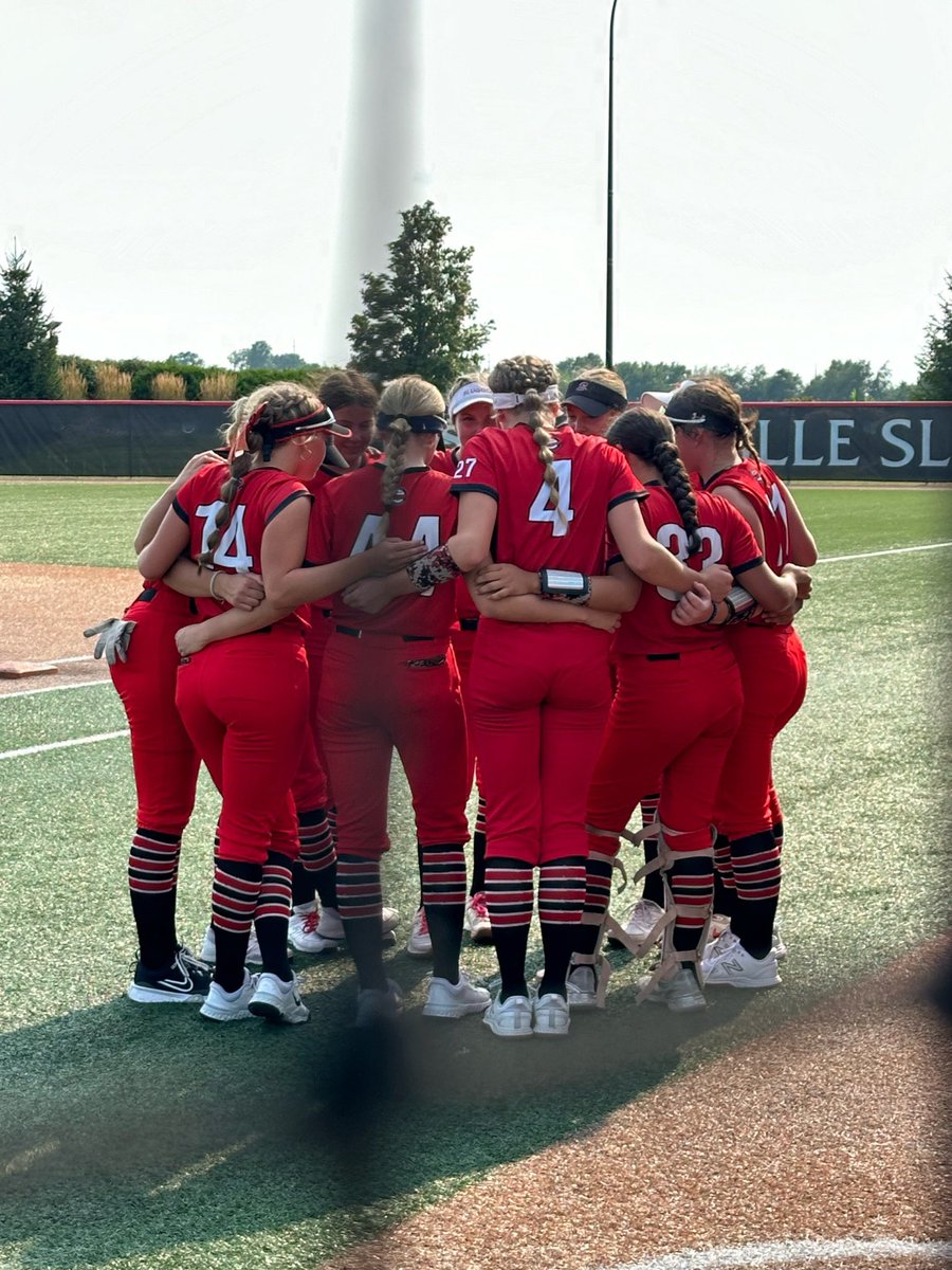 Our season came to an end in Peoria. 59-27-3 record, multiple long runs in big tournaments. The memories this team has created will last a lifetime. The best group of players and parents! This group showed up from the first tournament of the fall and never stopped bringing it!