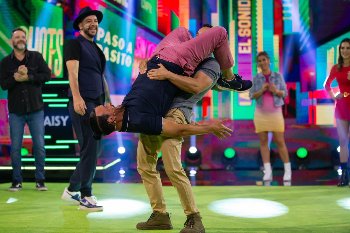 Se puso raro el baile.
#GraciasPor todo <a href="/RICH_MARGALEFF/">Ricardo Margaleff</a>