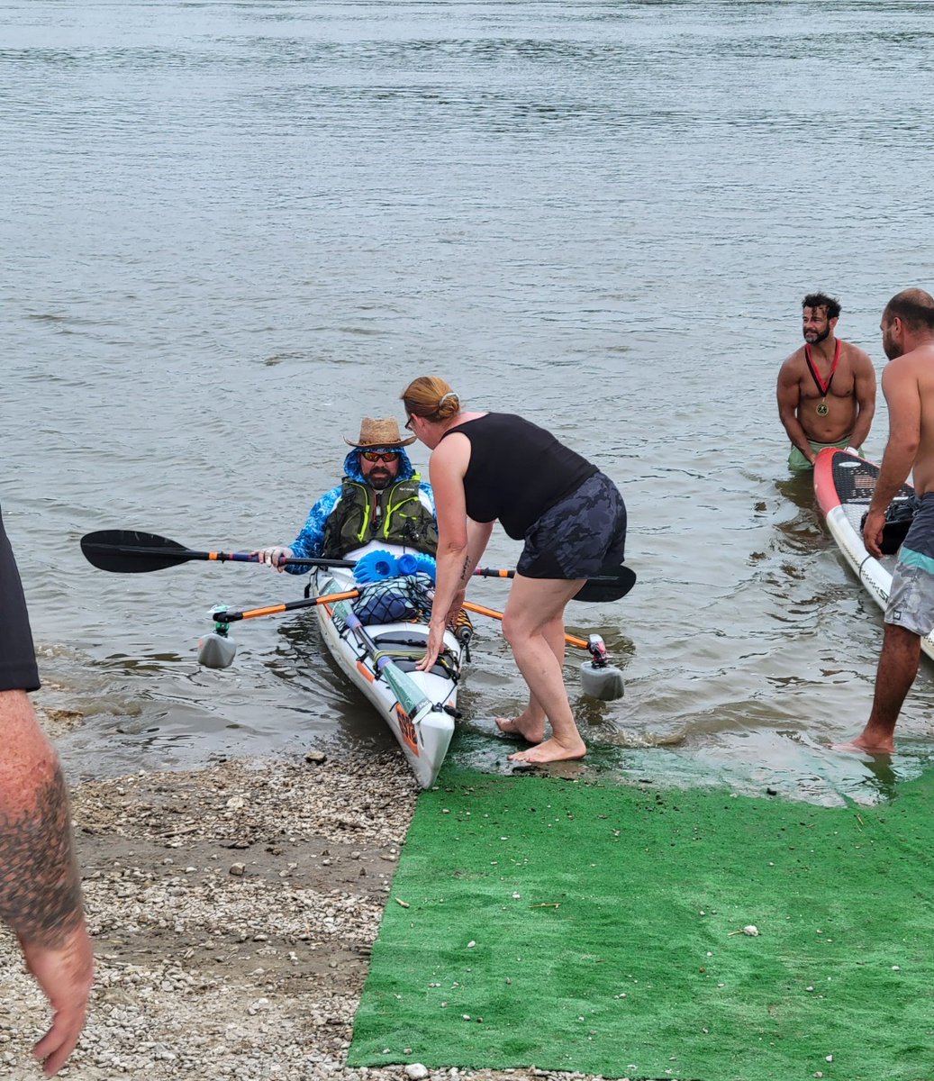 SCCMOPD's tweet photo. 2 members of the #SCC Cyber Crime Task Force completed the #MR340.
Approximately 690 racers began the 340 mi, nonstop paddle race along the Missouri River, ending this week in St. Charles.
Both Det. Altman Det. Hollingsworth completed the feat in a little more than 3 days. https://t.co/EPZzCC4Q9l