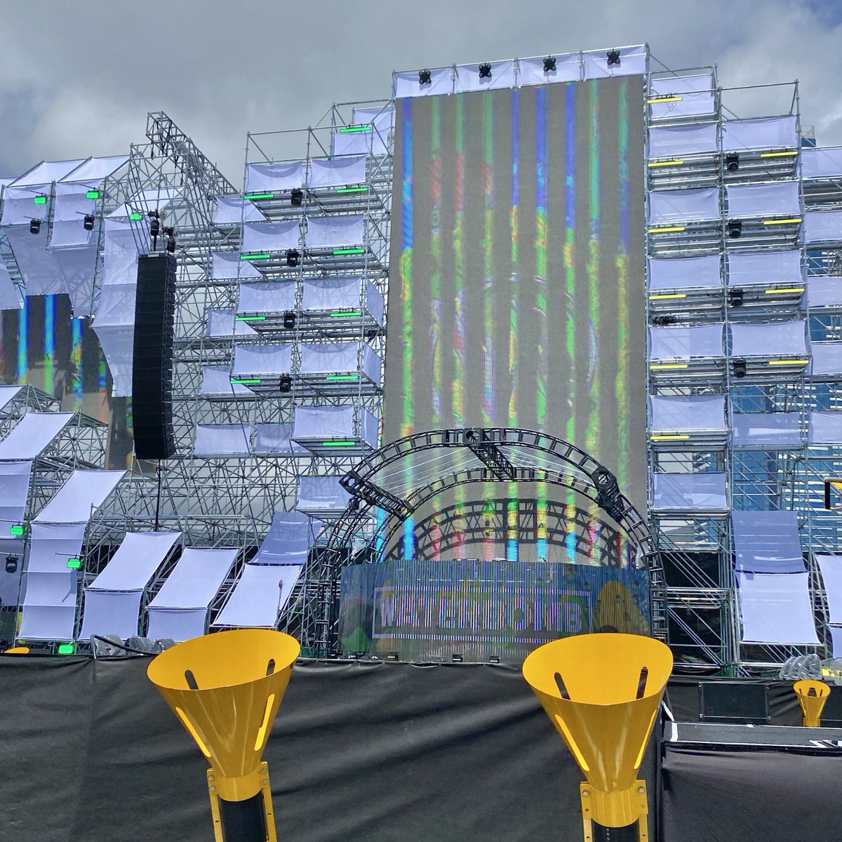 Fz_Fang's tweet photo. it’s waterbomb time! 🔫
#TENatWATERBOMBBUSAN 
#TEN #TENLEE #텐 #WATERBOMB2024 #WATERBOMBBUSAN https://t.co/ktdxBD1KEI