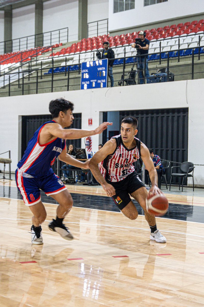 cpb_py's tweet photo. 🏀📸 ¡Momentos destacados de la segunda fecha del Cuadrangular Final! 🔥
¡Sigue apoyando a tu equipo favorito! 🙌🏆 #CuadrangularFinal #CampeonatoNacional #Federaciones #BaloncestoParaguayo #CPB #ComitéOlímpicoParagu https://t.co/Vv9VEbHwOJ