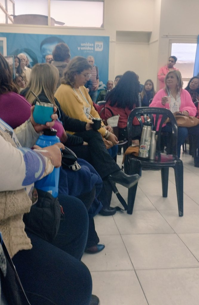 Hoy rendimos homenaje a evita , 72 años de su paso a la inmortalidad.
Evita sigue vigente en el corazón de todxs los que levantamos las banderas de la justicia social como estandarte de vida .