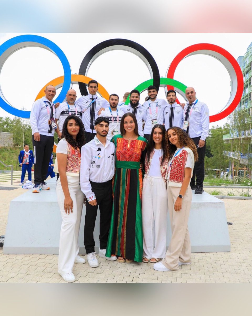 TOliveFern's tweet photo. Of course zionists used AI, because the Palestinian team is just perfect! Look how awesome they are 😍 https://t.co/Si5JYwgKs5