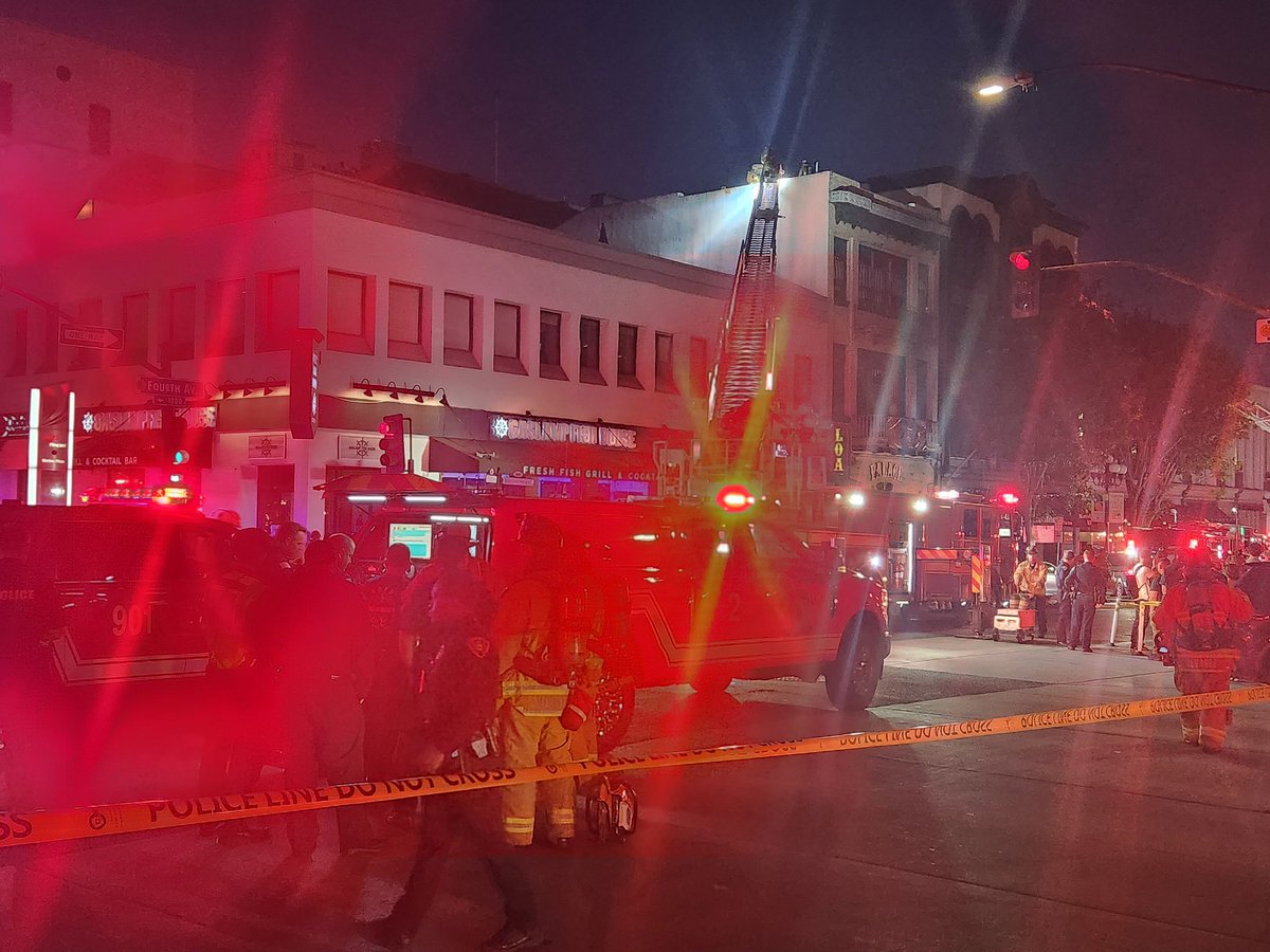 OompaLumpiaLive's tweet photo. @brigeisfalling @SD_Comic_Con I seriously don't think so. Lots of first responder activity in the area still https://t.co/7R9u69qk5e