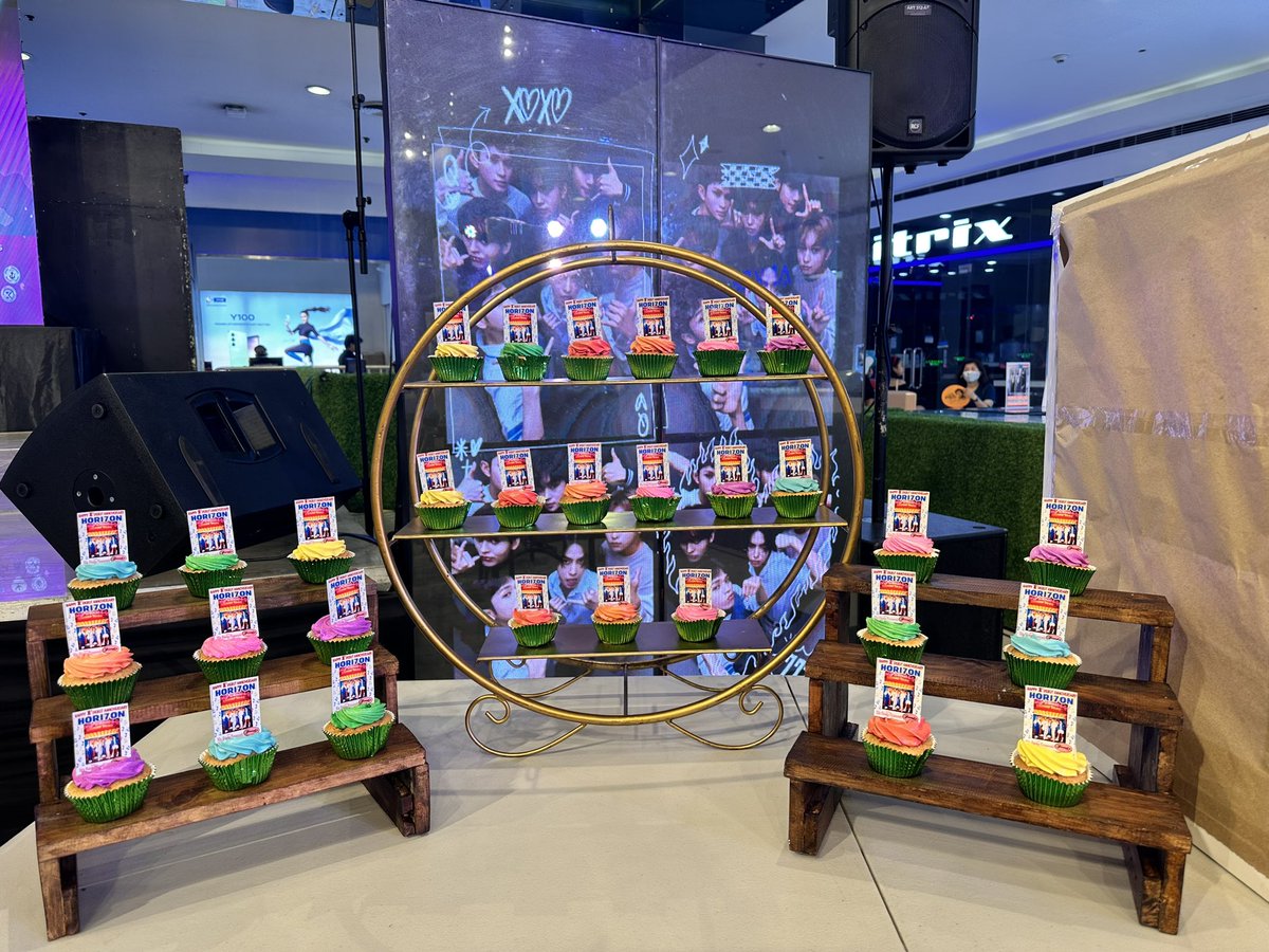 H7NAnchorOFC's tweet photo. Thank you once again to Tita Pinky of Fernandos Bakeshop!

You really made this simple occasion, Extraordinary!

ONE PARTY WITH HORI7ON

#LeeSeungChulxHORI7ON
#HORI7ON #호라이즌
@HORI7ONofficial 
@smnorthedsa https://t.co/ZfgNRCydtM