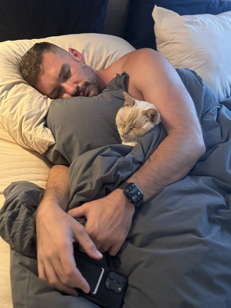 CatDaddyMD tweet media