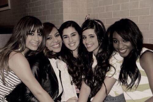 dwskcc's tweet photo. obrigada por ter feito eu ter uma adolescência feliz e boa, fifth harmony. nunca vou esquecer de vocês https://t.co/tlilihyjue