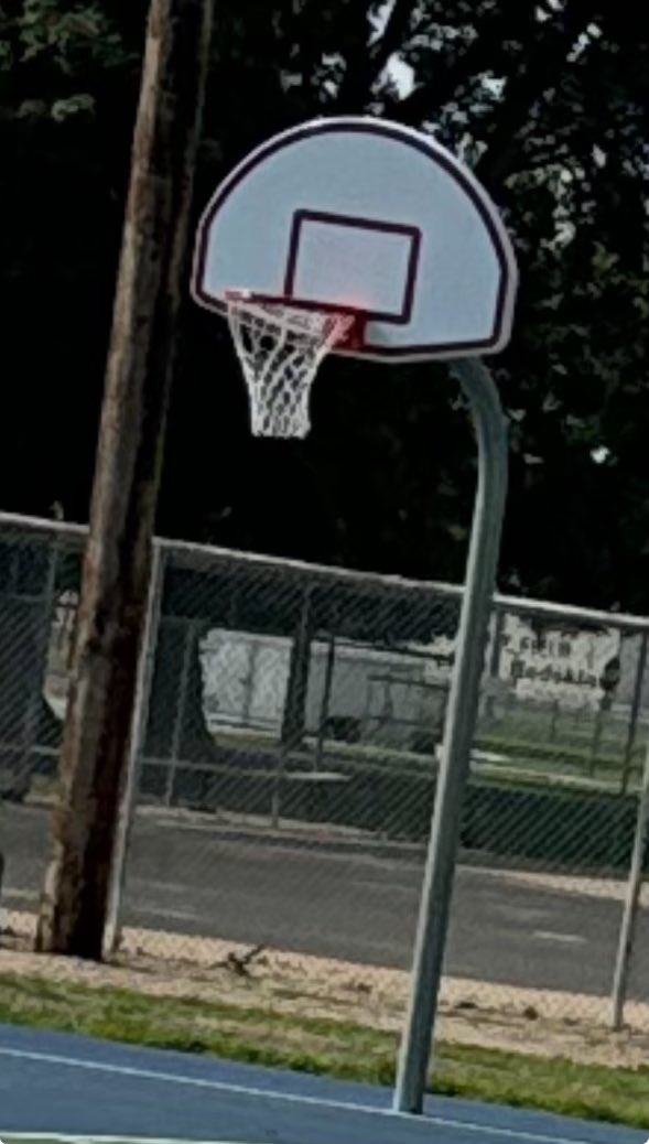 RedskinHoops's tweet photo. Drayden’s Watkins:

Hey coach , today I made 50 3s , 50 elbow jumpers and 50 tough finishes , for a total of 3,555 made shots https://t.co/JYsw0g0yEa