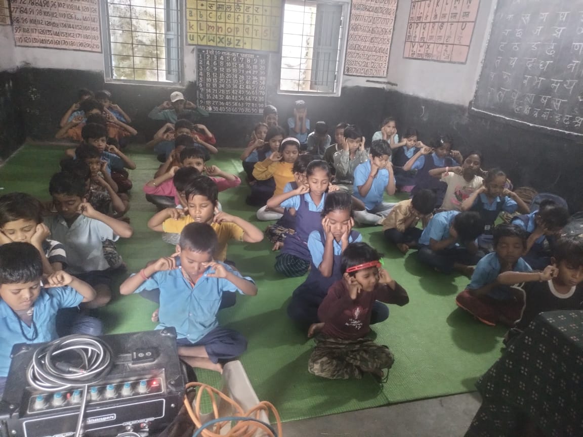 Balsanskarsewa's tweet photo. 📚✨साप्ताहिक बाल संस्कार सेवा स्कूलों में शासकीय प्राइमरी जनपद स्कूल व भारतीय शिशु संस्कार विद्यालय छपारा सिवनी, एमपी 🌟🧒📖

#ChildDevelopment #Education #PrimarySchool  #ChildrensActivities #SantShriAsharamjiBapu #Balsanskarkendra

Join Telegram Channel
https://t.co/vrtnohWbO7 https://t.co/MWFYY7Quis