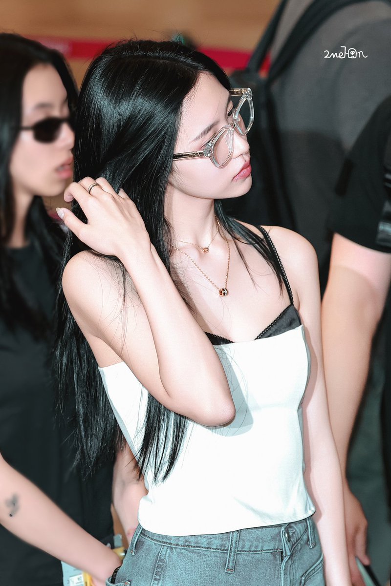 27Melann's tweet photo. 240726 GMP HQ
#MINA #ミナ #TWICE #트와이스 https://t.co/TWiighjQql