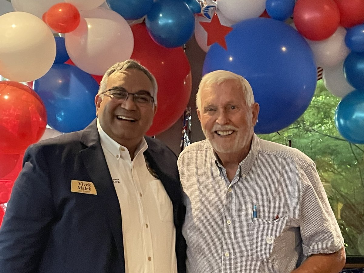MalekVivek's tweet image. I finished my day in West Plains where former State Treasurer Wendell Bailey endorsed my candidacy for a full term. I am very honored to be endorsed by Treasurer Bailey who served Missouri well.