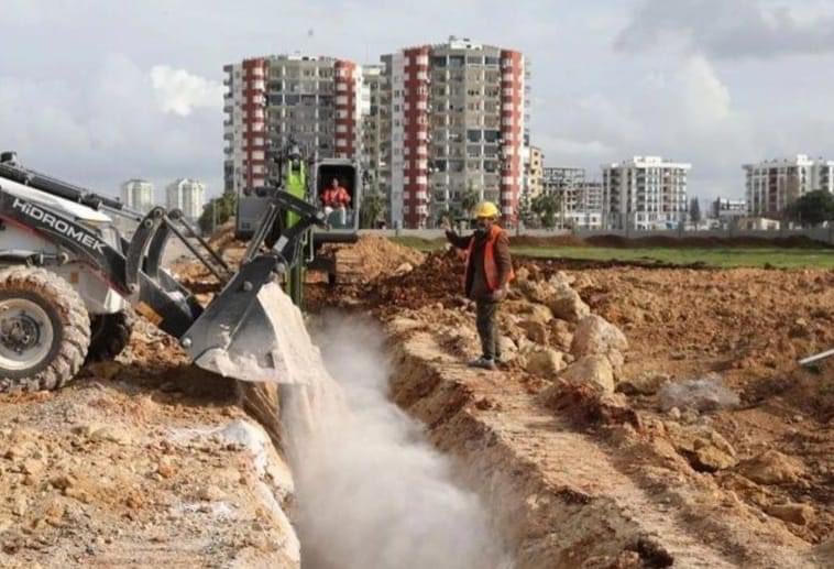 Antalya'nın Aksu bölgesinde rüya çabuk bitti! 

50 milyon TL'lik daire 3 milyon TL'ye düştü

Antalya'nın o bölgesinde başlayan 'Rüya şehir hayali' adeta çöktü. 

Bir zamanlar milyonerlerin ev sahibi olabildiği bölgedeki daire fiyatları 50 milyon TL'lerden 3 milyon TL'lere düştü.