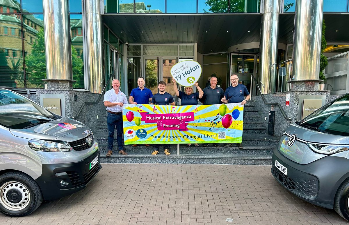 Andy Thompson (@andyrthompson) on Twitter photo Had a wonderful night in Cardiff supporting <a href="/tyhafan/">Tŷ Hafan Children's Hospice</a>. Big thanks to <a href="/DBBIGBAND1/">@DBBIGBAND</a> Morriston Orpheus Choir and the wonderful <a href="/ManonOgwenParry/">Manon Ogwen</a> Had a wonderful night in Cardiff supporting <a href="/tyhafan/">Tŷ Hafan Children's Hospice</a>. Big thanks to <a href="/DBBIGBAND1/">@DBBIGBAND</a> Morriston Orpheus Choir and the wonderful <a href="/ManonOgwenParry/">Manon Ogwen</a>