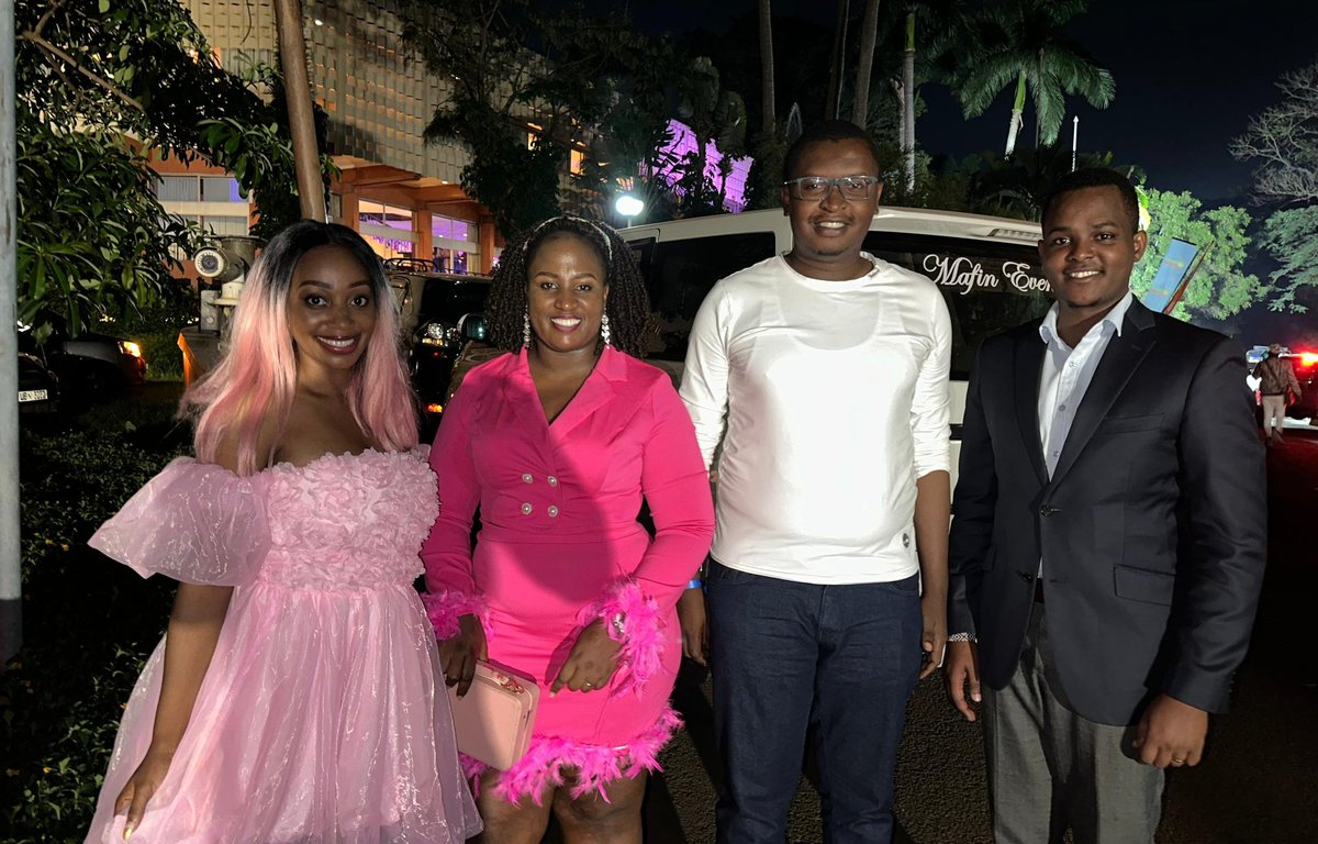 Twabadde mu concert ya "luxury". ne
<a href="/CNsibirwa/">Charles Ssendagire Nsibirwa🇺🇬</a> <a href="/CanaryMugume/">Canary Mugume</a> <a href="/sashaferguson12/">Mrs.Mugume</a> #TimelessExperience