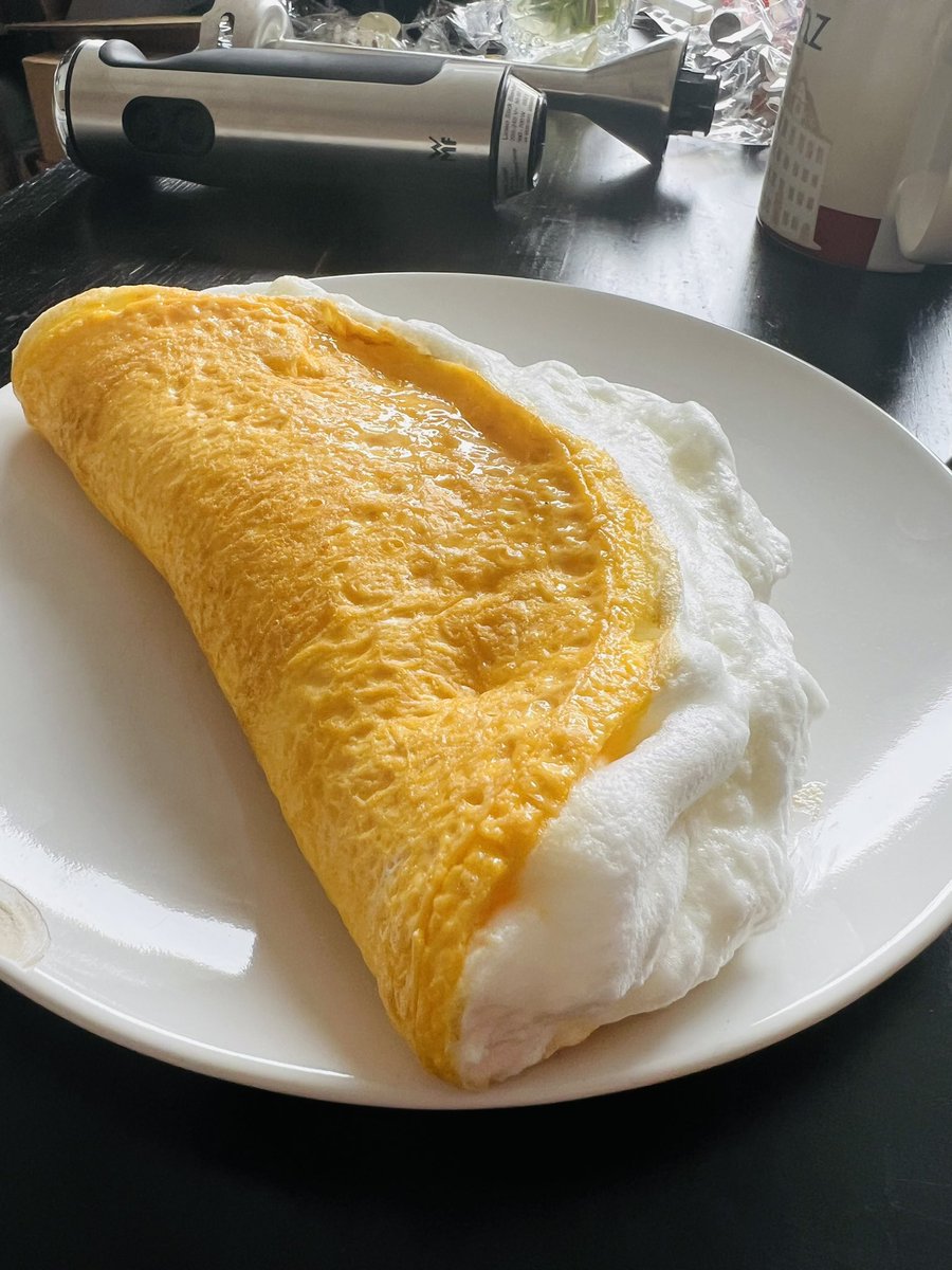 azak_azkaran's tweet photo. Cloud Eggs
Auf Instagram gesehen und mal ausprobiert, sieht Hammer aus 🤩
#cloudeggs #food #foodporn #eggs #foodphotography #instagram
https://t.co/3XFlqE48iK https://t.co/VuqmnLZ11q