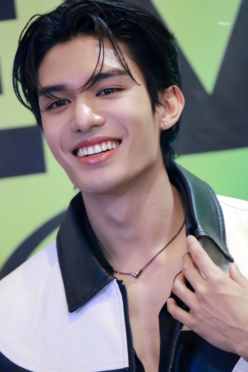 YvesSu_'s tweet image. หล่อเกินแก !!!! 

#DevyXNet 
@netsiraphop ~ #netsiraphop ◡̎✧