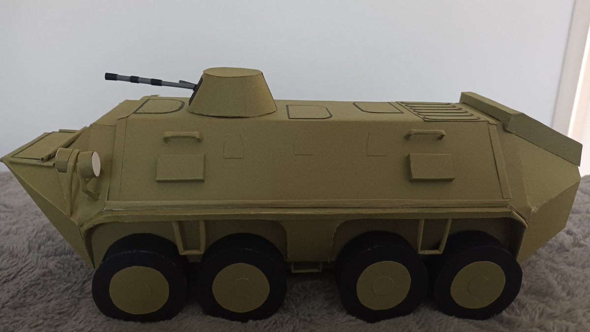 BTR 70, maquette en papier !
