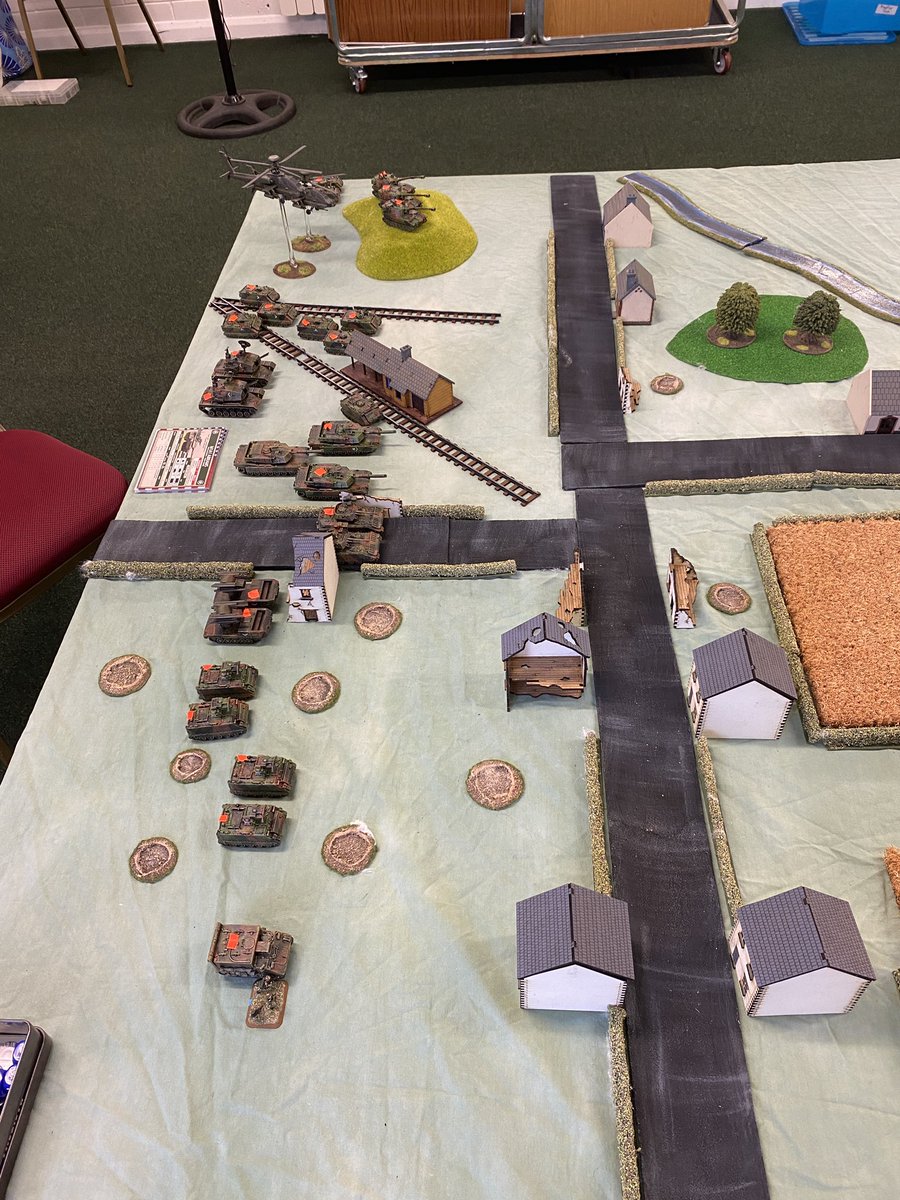 Intro team Yankee game with a new club player last night. US v Soviets, 100pts with a bit of everything, tanks, infantry, helicopters, aircraft, AA.
A great intro to the game, a very bloody draw after a last turn A10 air strike did some serious damage to a T64 formation!