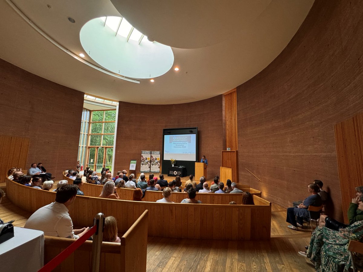 centre_alt_tech's tweet image. We had a wonderful time welcoming back #CATgraduates along with their friends and family to celebrate their Graduation last weekend. 

We know they&apos;ll go on to do amazing things, helping implement #SutainableSolutions and create the change we need. 
cat.org.uk/more-than-190-…