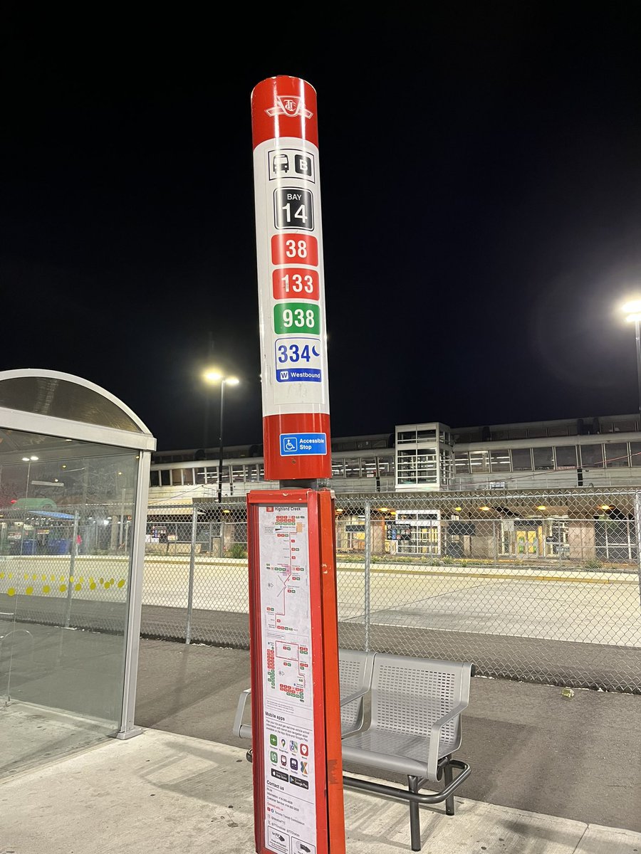 DanceLittleLion's tweet photo. @TTChelps Why is there a blue night bus stop at Kennedy station for the 334 westbound if no buses bother coming in here at all and just keep driving by on Eglinton Avenue??? How about having a little respect for your customers for a change? #TTC #TakeTheCar #Toronto https://t.co/KGe4hUA5bk