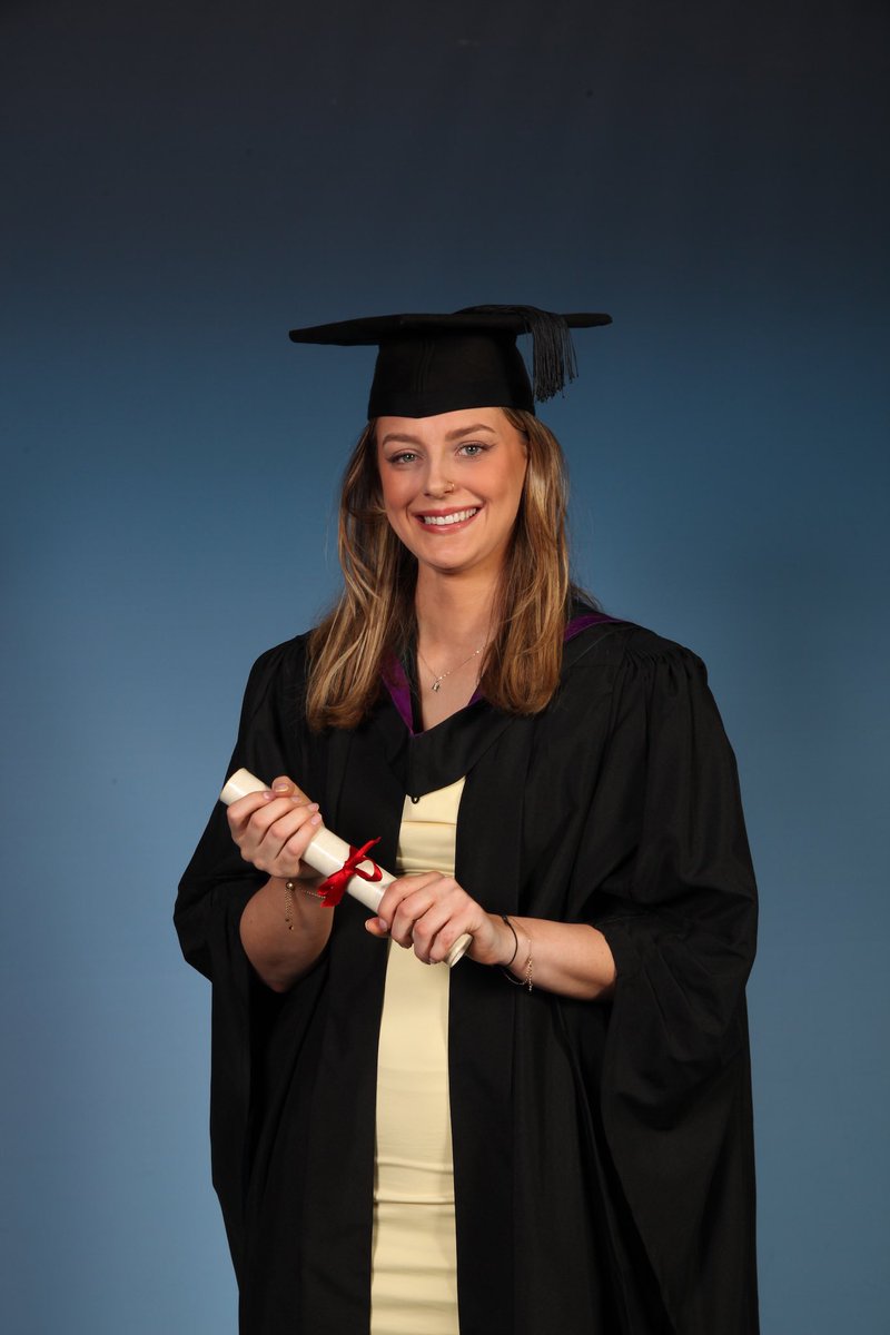 Miss Everitt tweet media