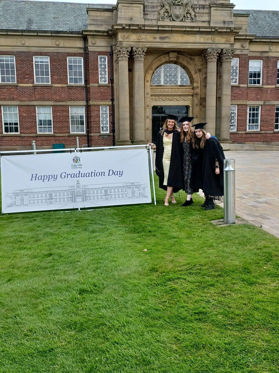 Miss Everitt tweet media