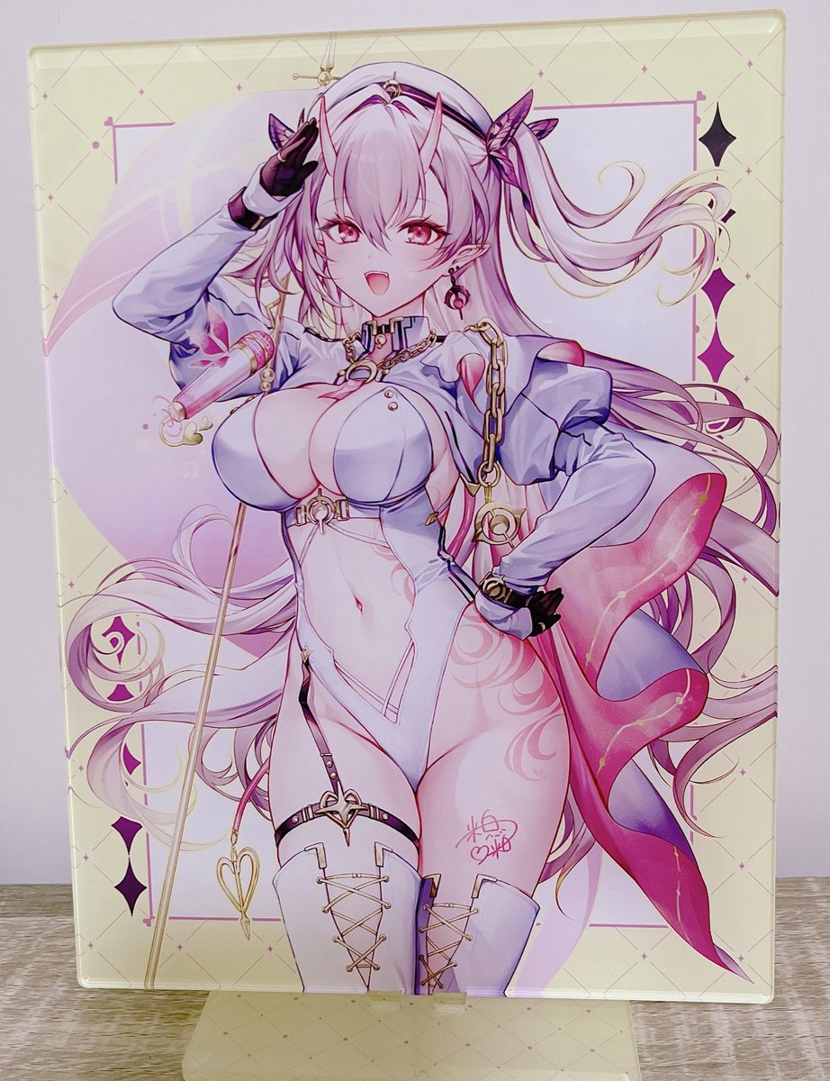 「夏コミで出すアクスタ!!縦20㌢横15㌢センチです!!」|米白粕▷初画集発売中のイラスト