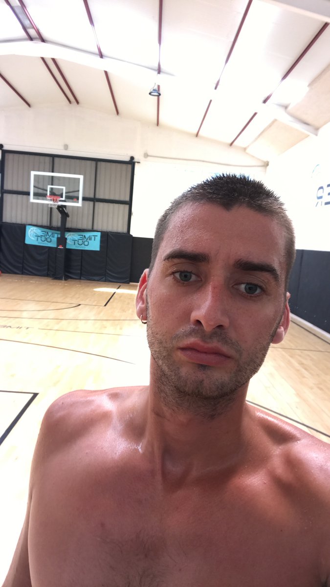 Vuelvo , y más fuerte que nunca, no pienso dejarlo. 
Preparaos