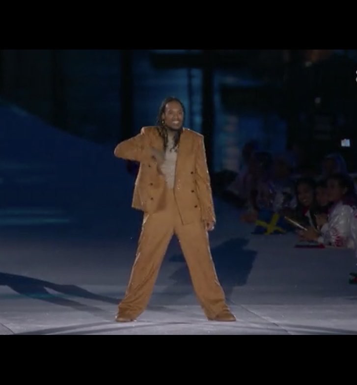 Dans cette cérémonie révoltée et contre les éléments on n’oublie pas le chansigne de Shaheem Sanchez qui nous a aussi laissé voir la fête autrement et ouvert d’autres horizons ❤️