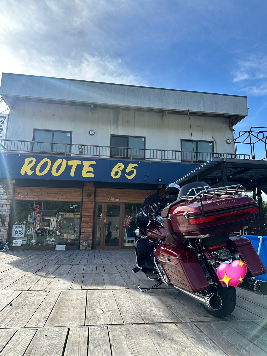 38miyatan's tweet image. 半日、日焼け止め無しで半袖で
ハーレー🛵乗り回すと
腕が、こうなります🤣www
日焼け止めの大切さが痛いほど分かる腕
ヒリヒリする〜💦⚡️😣
@38miyatan 
#HarleyDavidson 
#バイク
#ROUTE65 
#みやたん
#日焼け