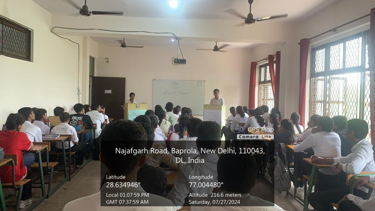 SHD_COLLEGE's tweet photo. SHDCHE hosted a Digital Storytelling Workshop aimed at enhancing students' skills in creating compelling digital narratives. The workshop was designed to provide practical experience and theoretical knowledge in digital storytelling #shdche #students #college https://t.co/SHrDrBj49f