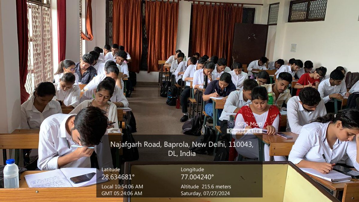 SHD_COLLEGE's tweet photo. SHDCHE hosted a Digital Storytelling Workshop aimed at enhancing students' skills in creating compelling digital narratives. The workshop was designed to provide practical experience and theoretical knowledge in digital storytelling #shdche #students #college https://t.co/SHrDrBj49f