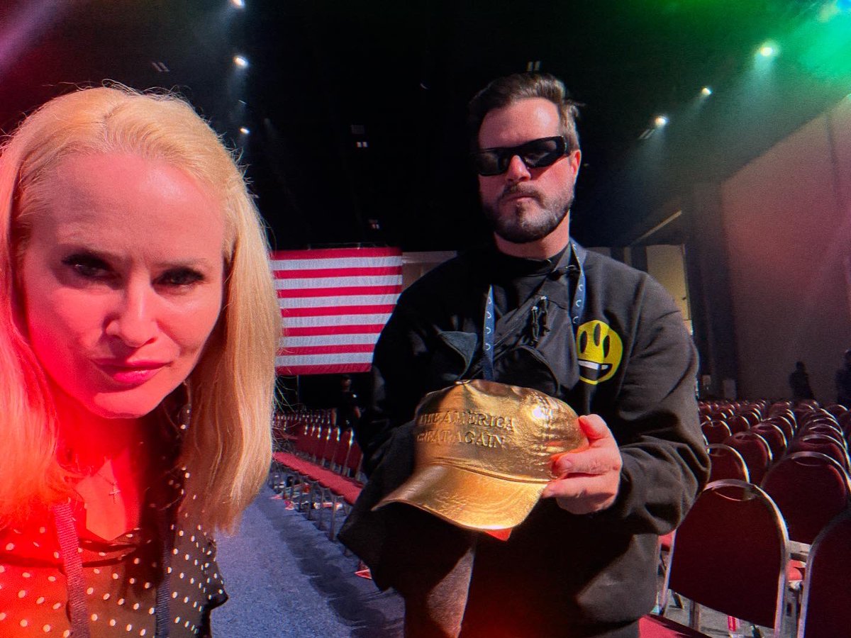 corinnecliford's tweet image. The 24 Karat Gold MAGA Hat is super HOT - designed by the legendary artist XVALA for more information go to MemeRanch.Com - the HAT is a piece of art &amp;amp; good for the Smithsonian or Trump’s Presidential Museum…
@memeranchdotcom 
@KaelanDC 
#MAGA 
#news 
#Gold 
#art
#meme