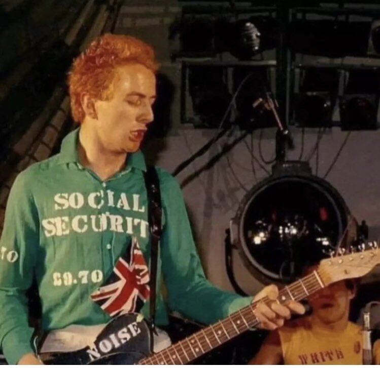 Carl Brid tweet media