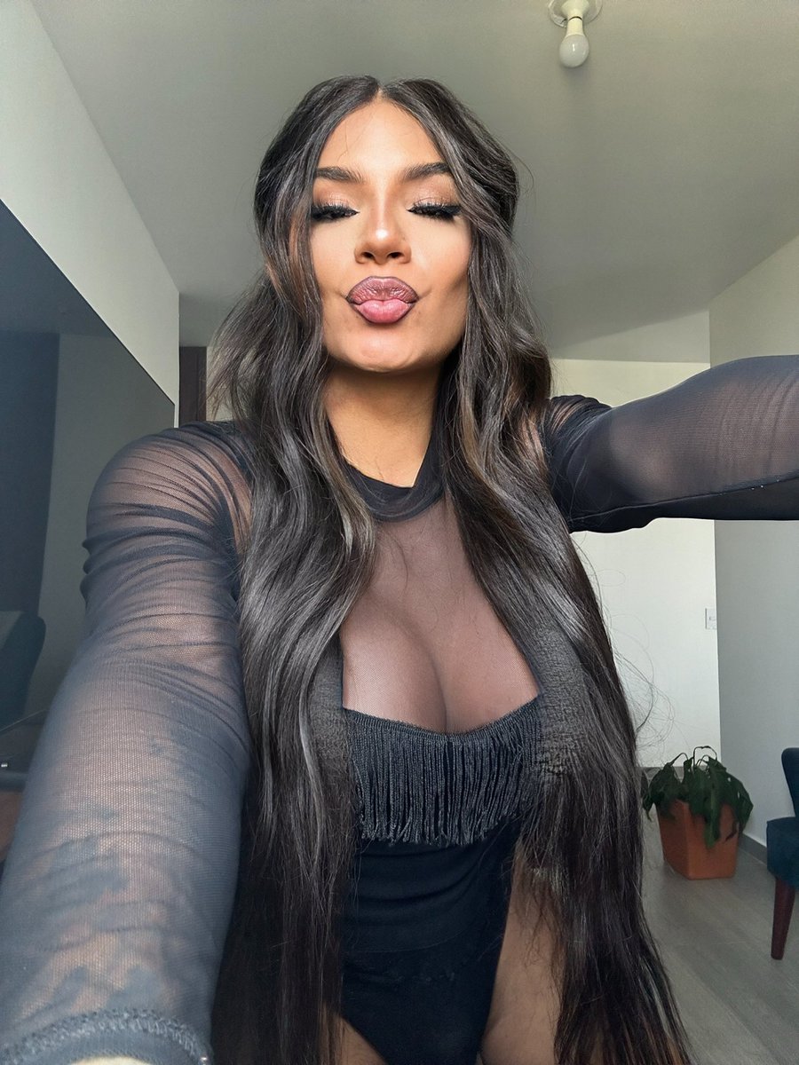 I’m live, look at me only for 3 USD🔥😈
⬇️⬇️⬇️⬇️
onlyfans.com/violetfinch